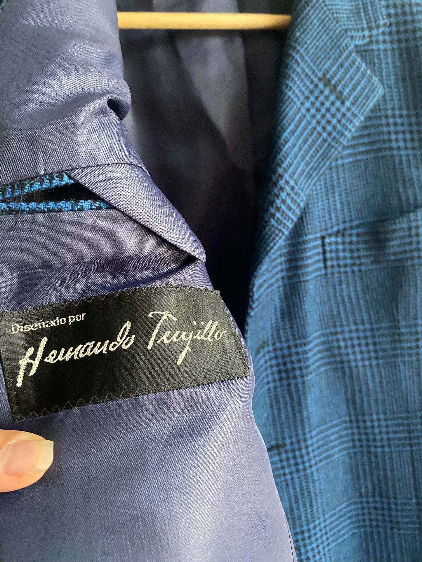 HERNANDO TRUJILLO Talla M